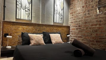 Desk, iron/ironing board, free WiFi, bed sheets