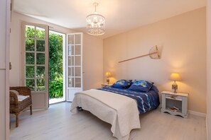 3 bedrooms, iron/ironing board, free WiFi