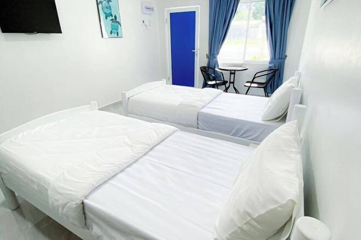 1 bedroom, minibar, desk, iron/ironing board