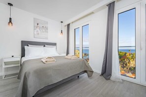 2 bedrooms, in-room safe, iron/ironing board, travel crib