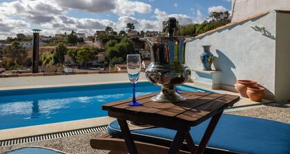 Rural Apartment La Buganvilla with Pool near ChinchĂłn and Aranjuez