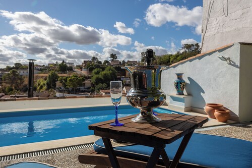 Apartment 'Apto Rural La Buganvilla' with Mountain Views, Wi-Fi and Air Conditioning
