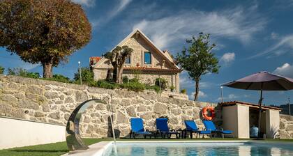 Maison de vacances 'Quinta Do Bairro' avec vue sur les montagnes, Wi-Fi et climatisation