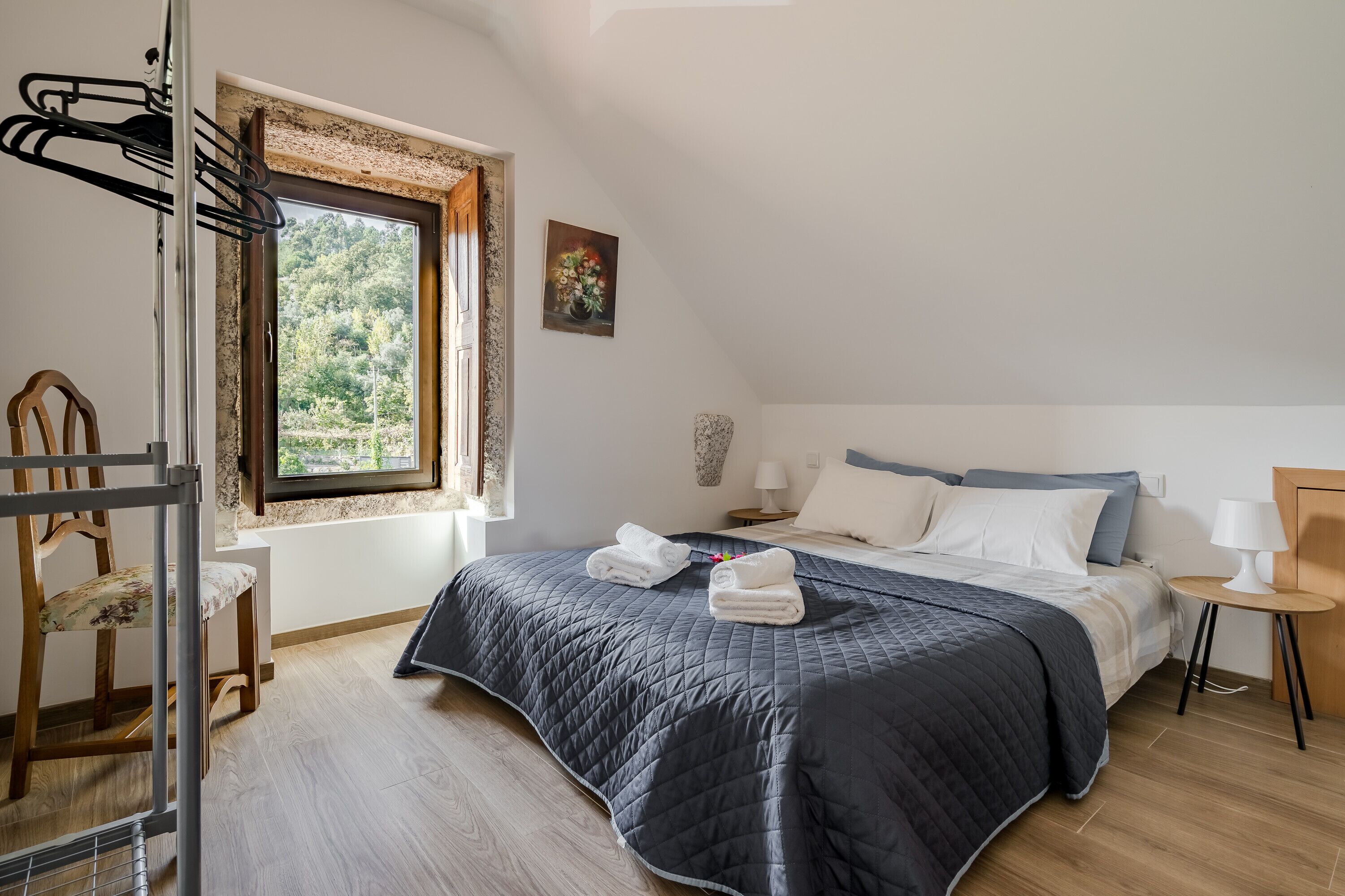 6 bedrooms, free WiFi, bed sheets