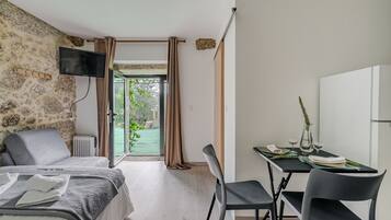 1 camera, Wi-Fi gratuito, lenzuola