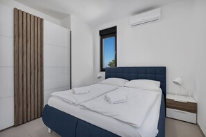 4 bedrooms, iron/ironing board, free WiFi - Villa David (Makarska)
