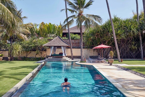 Outdoor pool - Pushpapuri Villa (Sukawati)