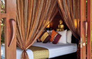Villa | 4 bedrooms, premium bedding, blackout drapes, iron/ironing board