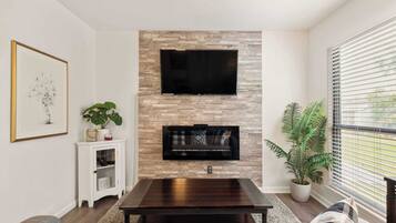 TV, fireplace, offices