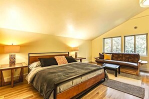 3 bedrooms, iron/ironing board, travel crib, WiFi