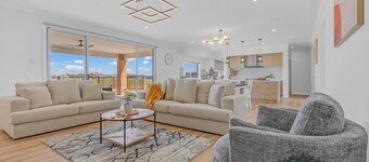 Luxury Country Estate | Heated Pool