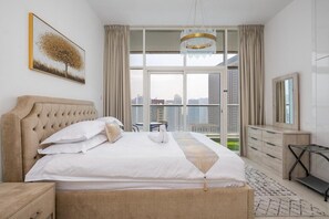 2 bedrooms, free WiFi, bed sheets - Stunning 2BR Hot Tub Marina View (Dubai)