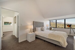 3 quartos, Wi-Fi de cortesia, roupa de cama