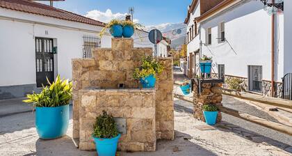 Apartamento 'Tizná' con vistas a la montaña, terraza compartida y Wi-Fi