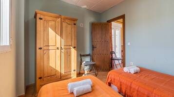 2 chambres, fer et planche Ă  repasser, Wi-Fi gratuit, draps fournis