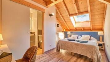 5 habitaciones, tabla de planchar con plancha y wifi gratis