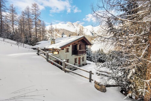 Chalet 'Royal' avec vue sur les montagnes, jardin privé et Wi-Fi