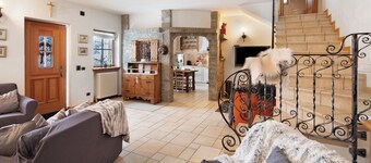 Chalet 'Royal' with Mountain View, Private Garden and Wi-Fi