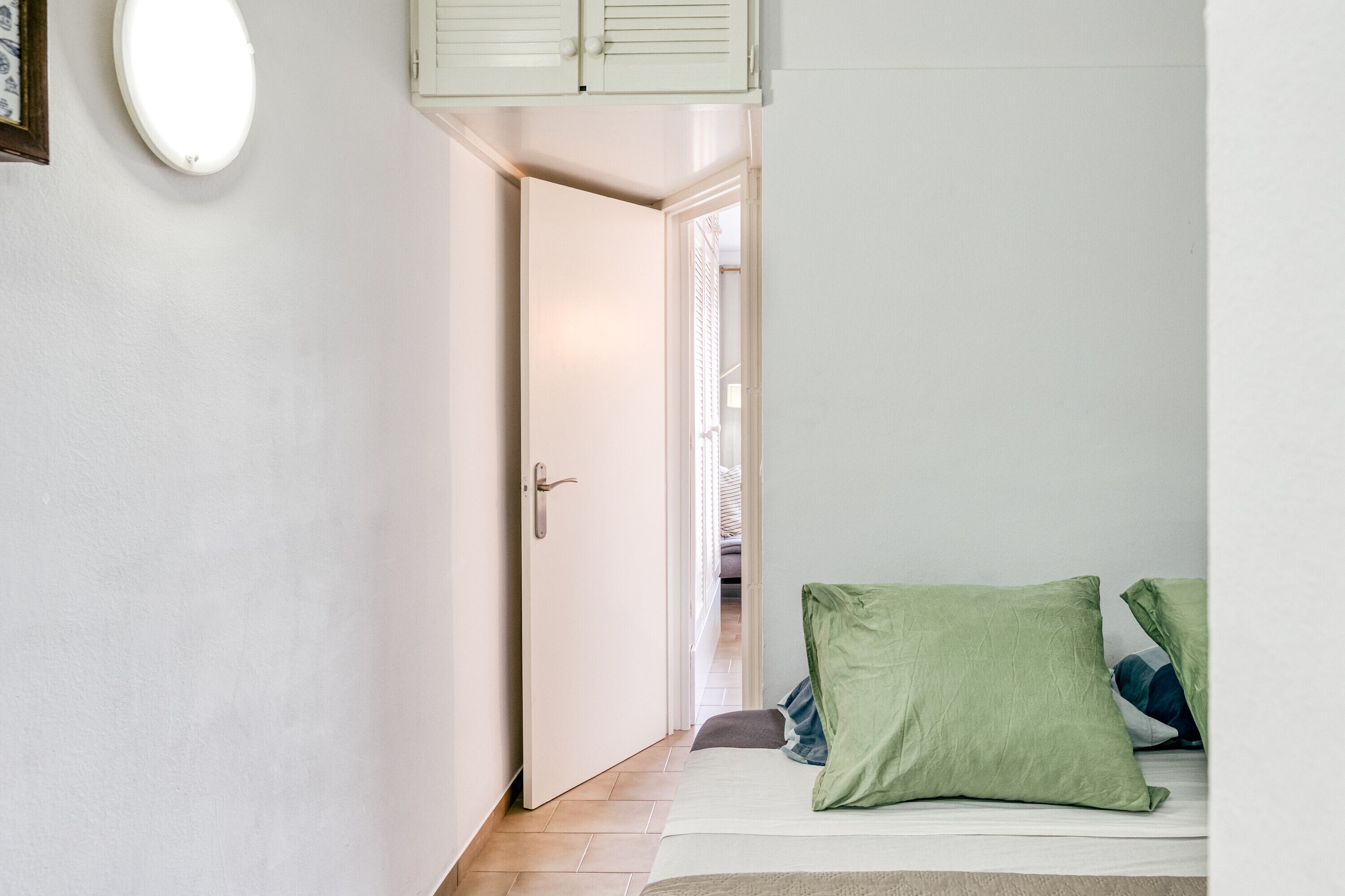 1 slaapkamer, een strijkplank/strijkijzer, gratis wifi, beddengoed