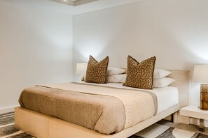 Apartment | 1 bedroom, Internet - Discover Seaside Charm at Blue Ocean Suite (Cape Town)