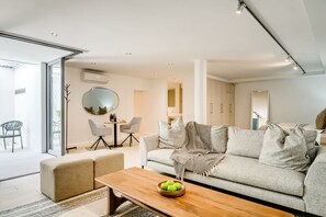 Apartment | 1 bedroom, Internet - Discover Seaside Charm at Blue Ocean Suite (Cape Town)