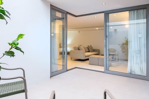 Apartment | 1 bedroom, Internet - Discover Seaside Charm at Blue Ocean Suite (Cape Town)