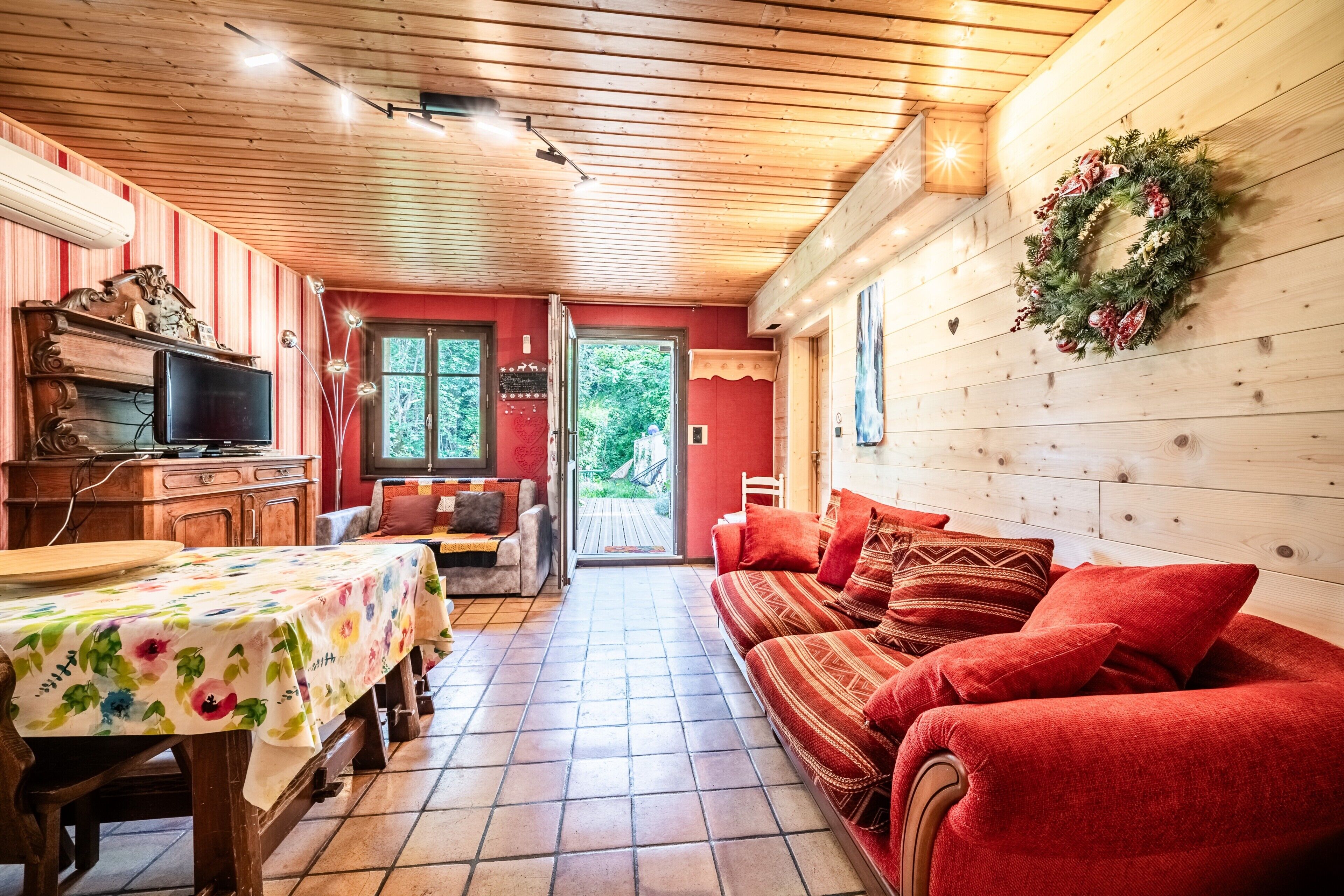 Televisión y reproductor de DVD 