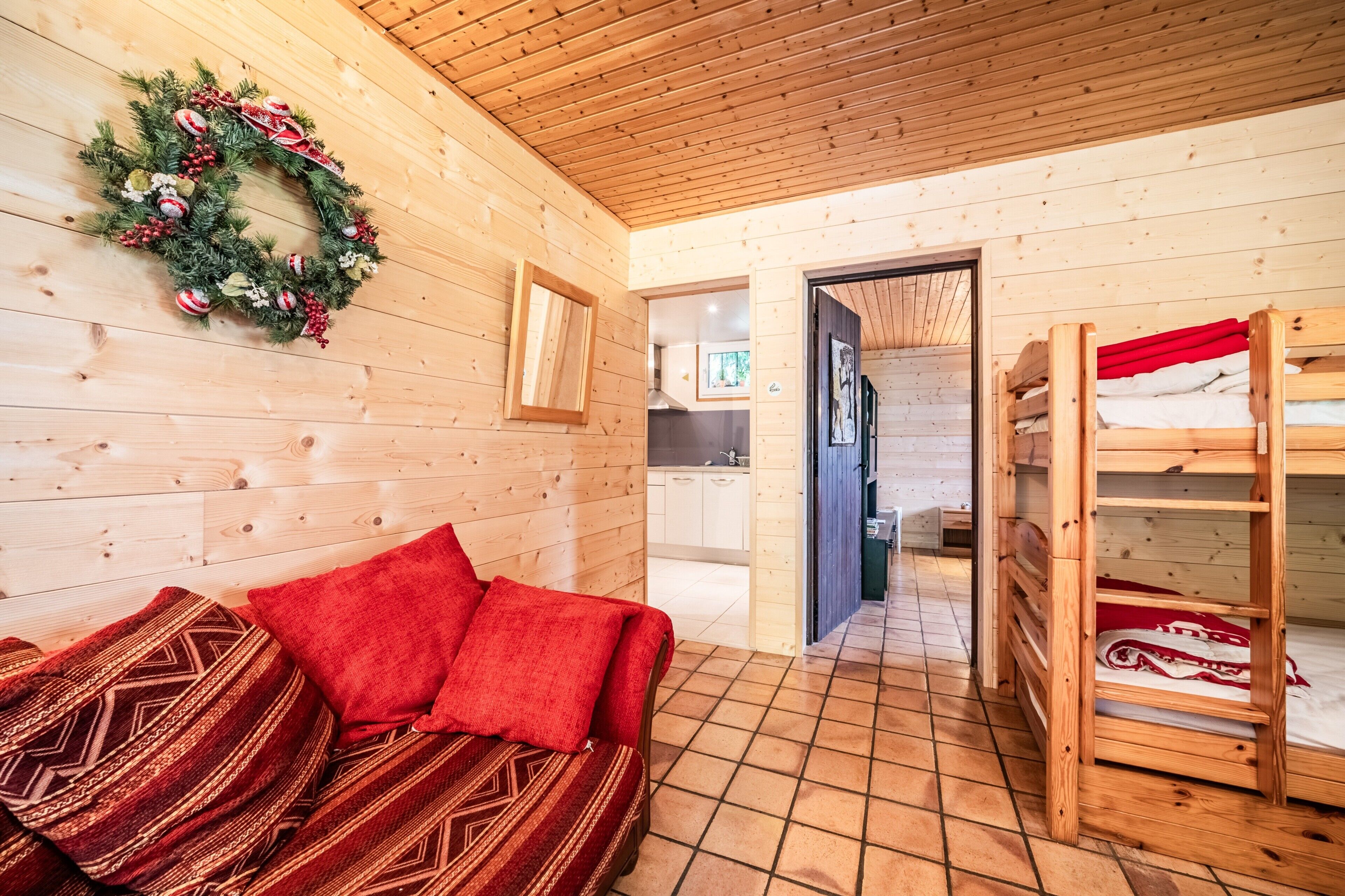 1 habitación, tabla de planchar con plancha y wifi gratis 