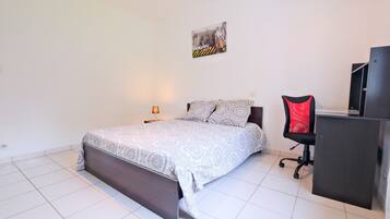 3 bedrooms, iron/ironing board, free WiFi