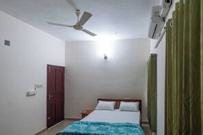 4 Schlafzimmer, Bügeleisen/Bügelbrett, WLAN, Bettwäsche