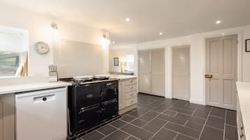 Rumah | 4 kamar tidur