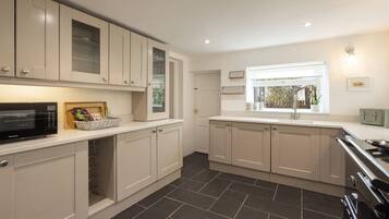 Rumah | 4 kamar tidur