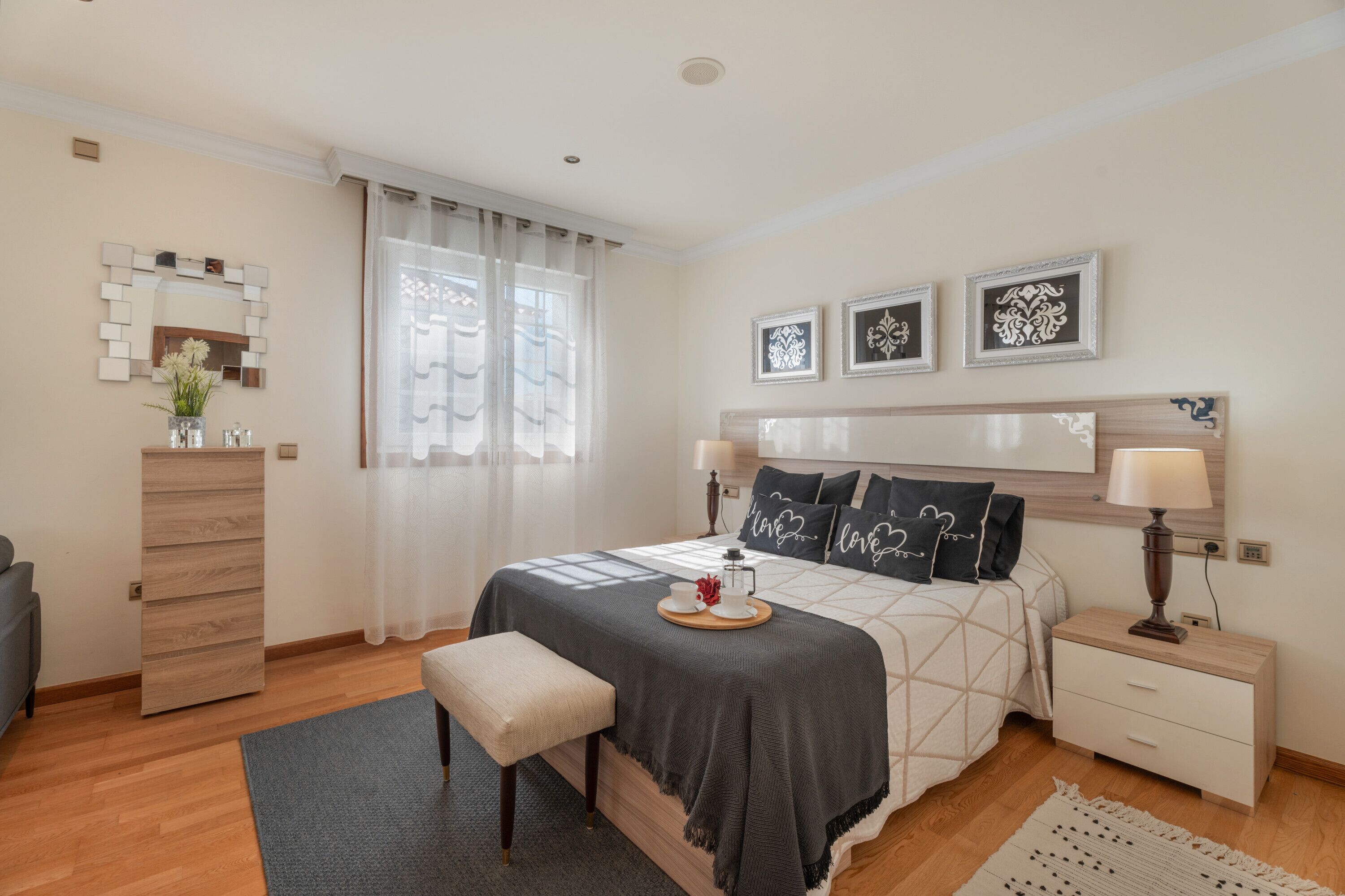 3 bedrooms, iron/ironing board, free WiFi, bed sheets