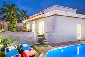 Pool - Vacation Villa 'Leonardo' with Private Terrace, Wi-Fi and Air Conditioning (Puerto de Santiago)