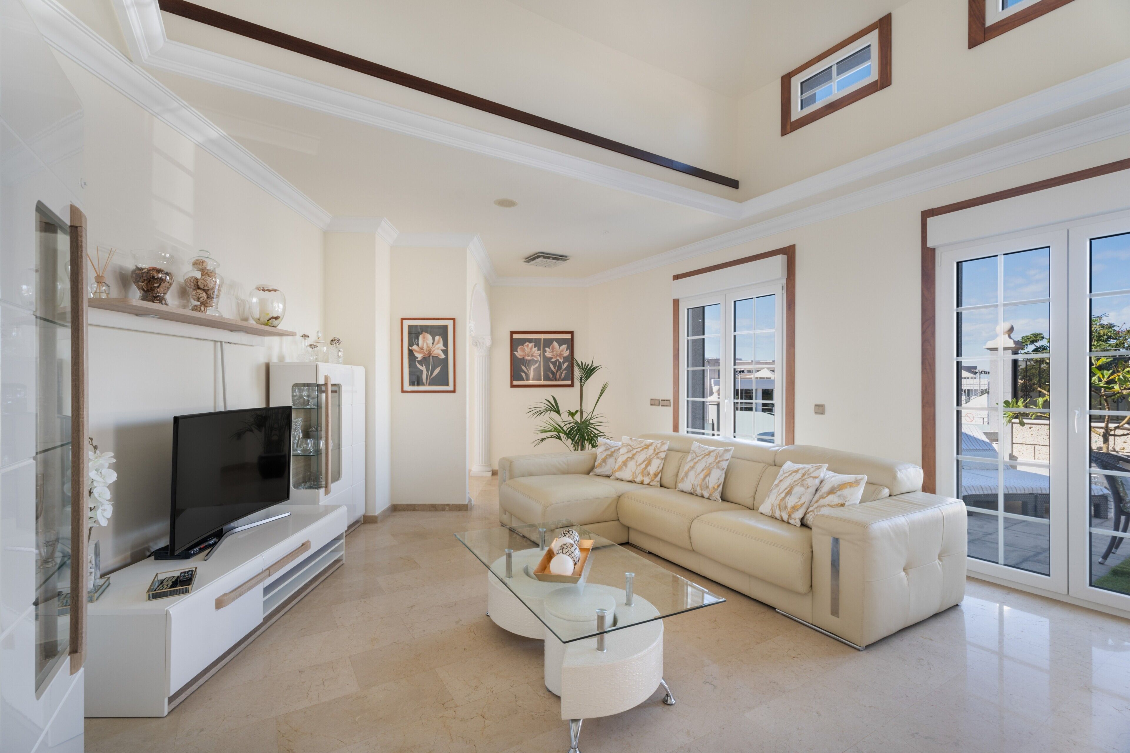 TV, DVD-spiller og bordtennis