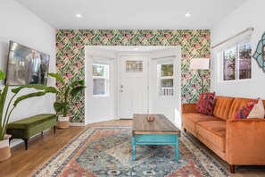 Studio (1 Bedroom) | Interior - The Gower Street Bungalows by AvantStay (Los Angeles)