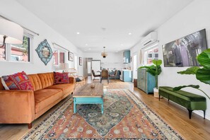 Studio (1 Bedroom) | Interior - The Gower Street Bungalows by AvantStay (Los Angeles)