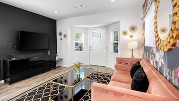 Studio (2 Bedrooms) | Innvendig