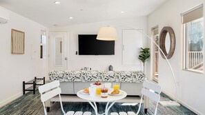 Studio (1 Bedroom) | Interior - The Gower Street Bungalows by AvantStay (Los Angeles)