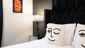 Studio (2 Bedrooms) | Interior