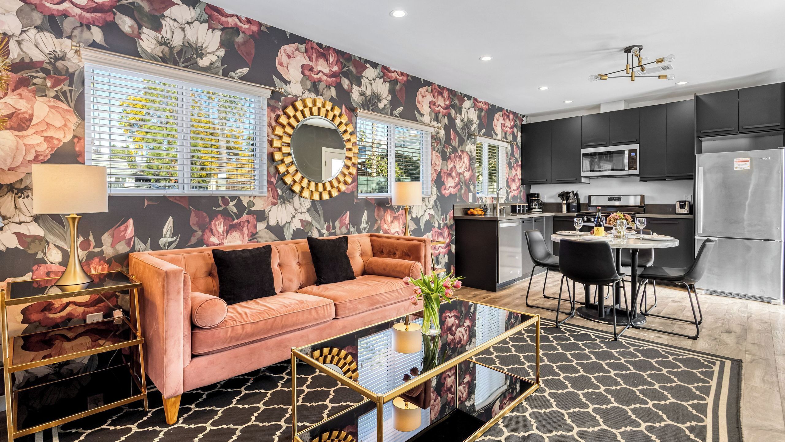 Studio (2 Bedrooms) | Front of property