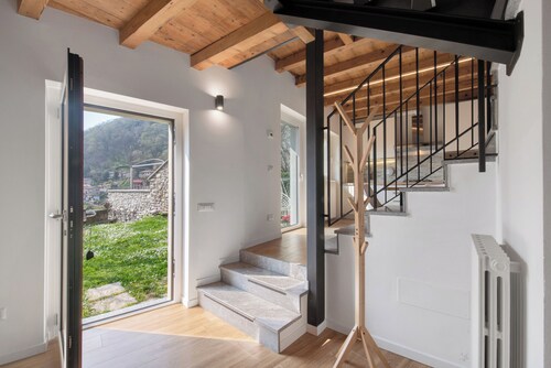 Ferienhaus 'Casa Il Butto' mit Bergblick, Gemeinschaftsgarten und Balkon