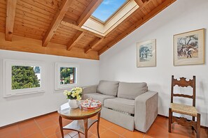 Standard Apartment, Multiple Bedrooms (Attico a Caslano) | Living area | TV - Attico a Caslano (Caslano)