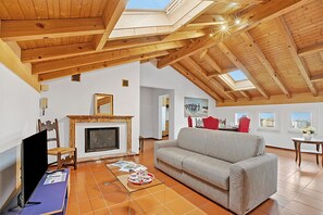 Standard Apartment, Multiple Bedrooms (Attico a Caslano) | Living area
