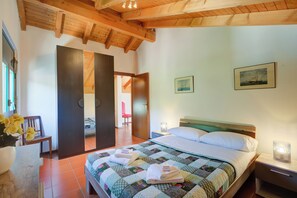 1 bedroom, WiFi, bed sheets - Attico a Caslano (Caslano)