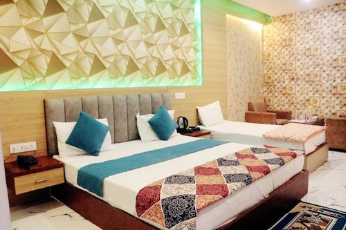 RBS Hotel & Restaurant In-Front Ram Temp