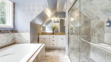 單棟房屋 (3 Bedrooms) | 內部