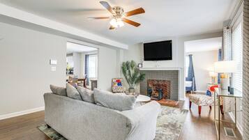 House (3 Bedrooms) | Interior