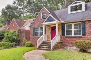 House (3 Bedrooms) | Interior - Private Hot Tub! Pet-friendly Hub By Mercedes-benz (Atlanta)