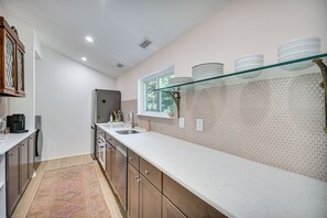 Apartment (2 Bedrooms) | Bahagian dalam